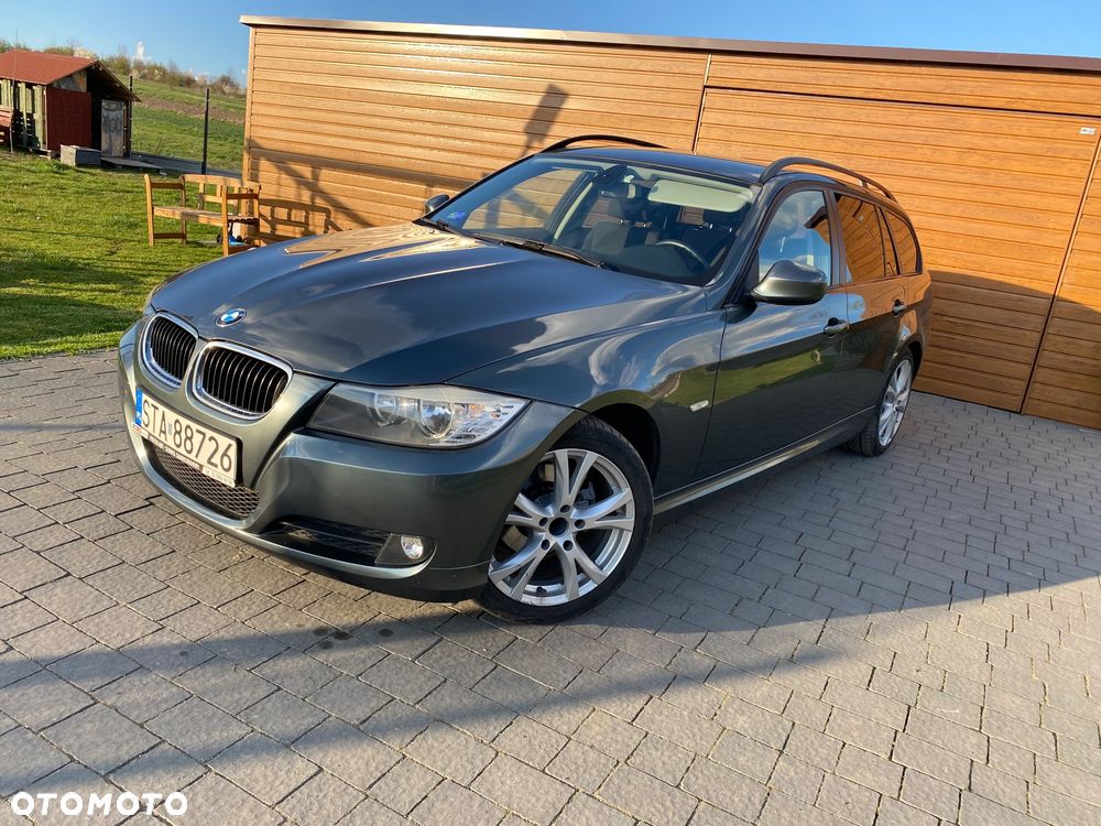 BMW Seria 3 318i - 1