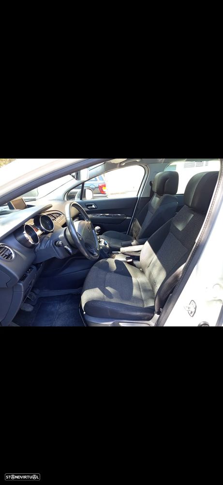 Peugeot 5008 1.6 HDi 7L Allure - 19