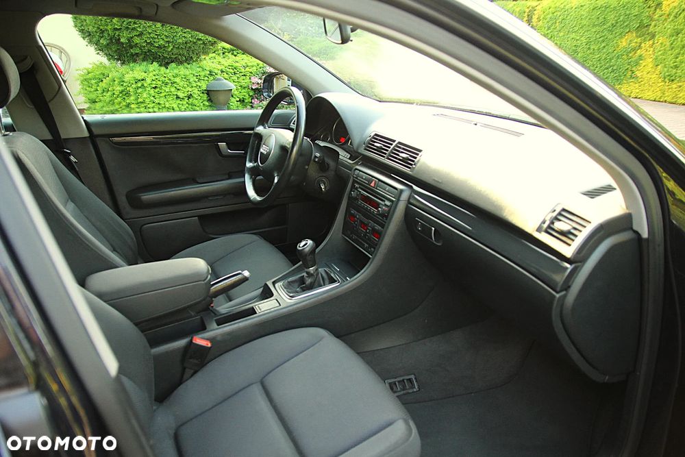 Audi A4 Limousine - 27