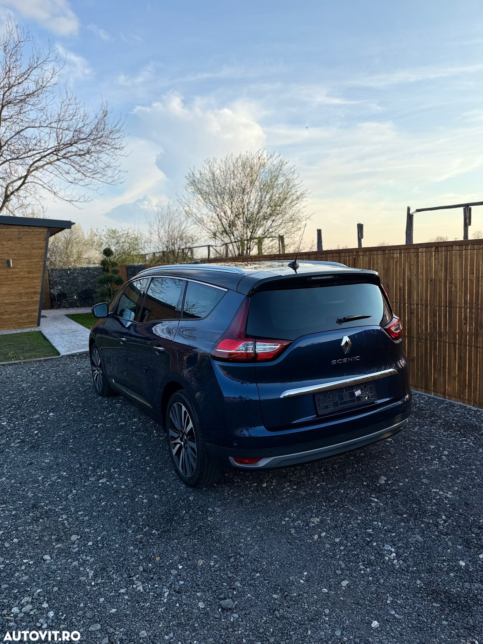 Renault Grand Scenic BLUE dCi 150 EDC BOSE EDITION - 4