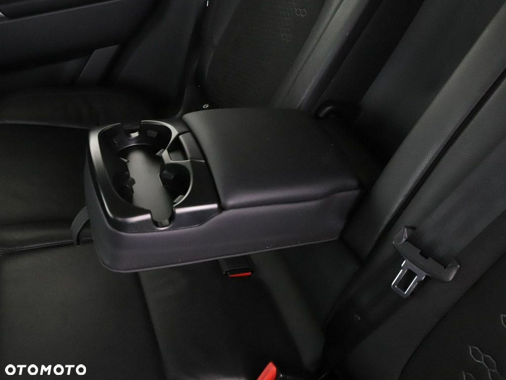 Land Rover Discovery Sport 2.0 TD4 Pure - 36