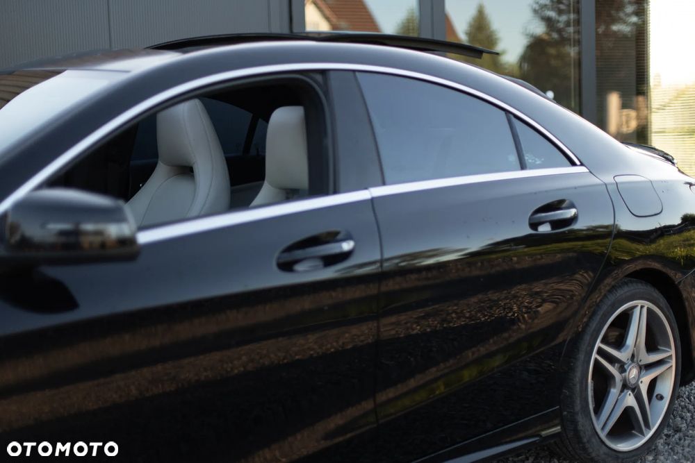 Mercedes-Benz CLA 250 7G-DCT AMG Line - 3