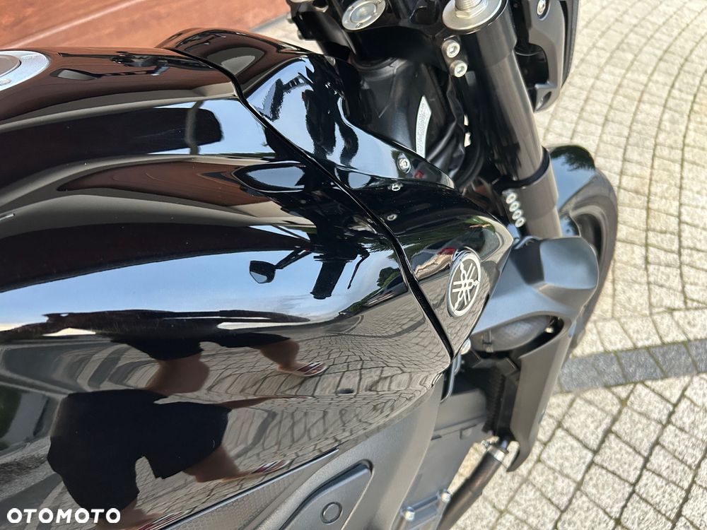 Yamaha FZ - 10