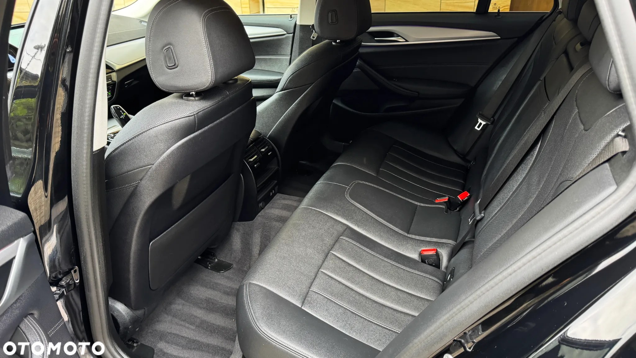 BMW Seria 5 520d Sport Line - 32