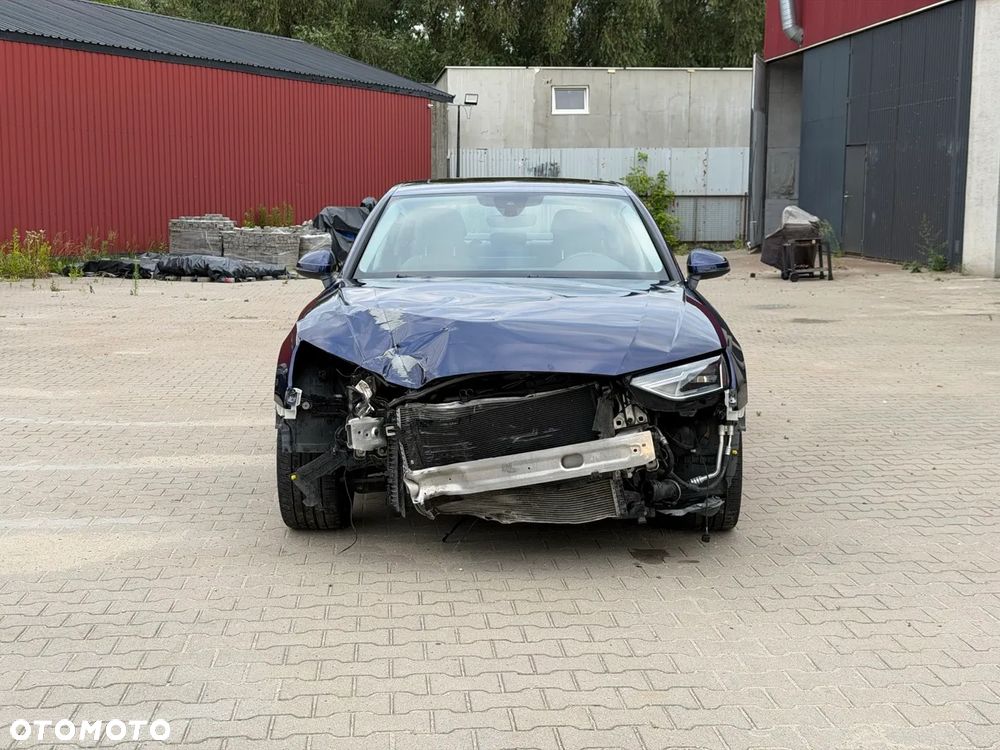 Audi A4 Limousine 40 TFSI quattro S tronic - 2