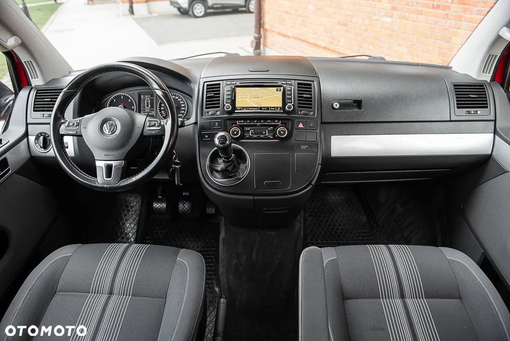 Volkswagen Multivan - 24