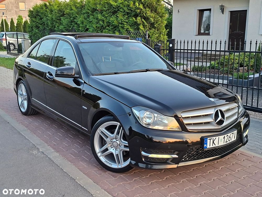 Mercedes-Benz Klasa C 200 CGI BlueEff Avantgarde - 1