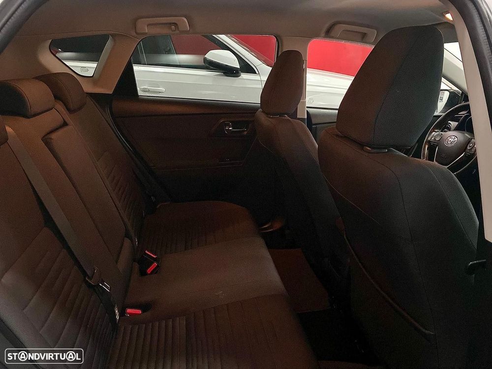 Toyota Auris 1.6 D-4D Exclusive - 11