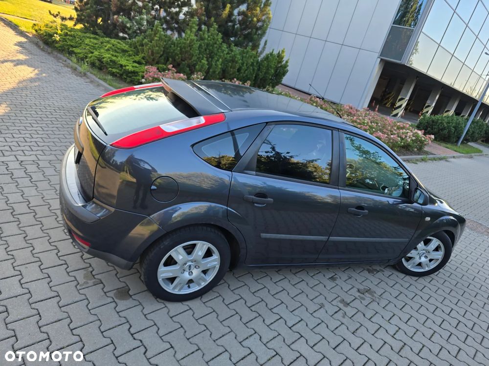 Ford Focus 1.6 Ambiente - 5