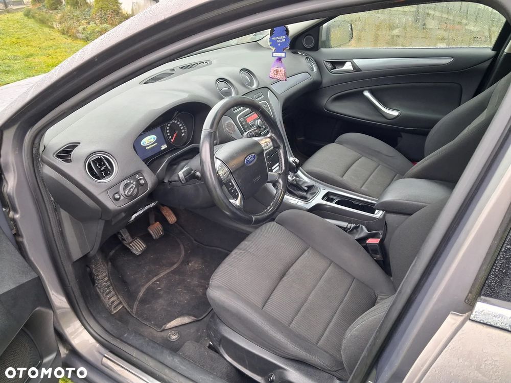 Ford Mondeo 2.0 TDCi Titanium - 10