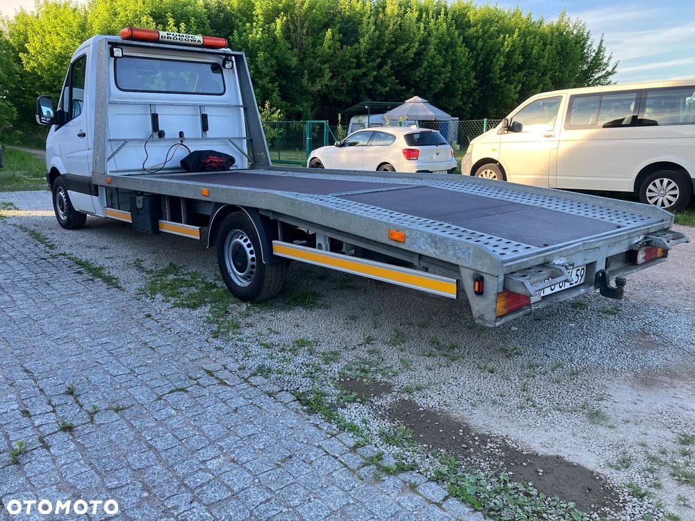 Mercedes-Benz Sprinter - 12