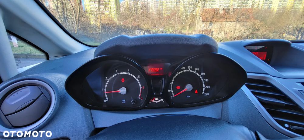 Ford Fiesta 1.25 Viva - 21