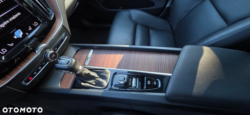Volvo XC 60 T5 AWD Momentum - 21