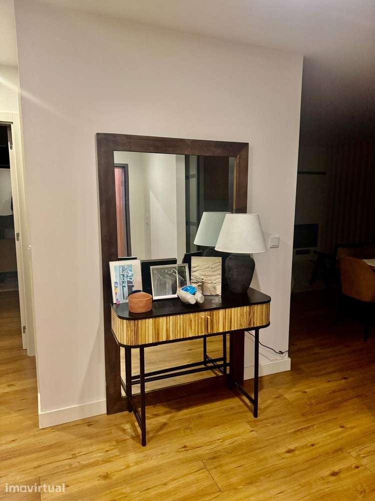 Apartamento T3 com Terraço, Garagem e Excelente Luminosidade - Grande imagem: 5/19