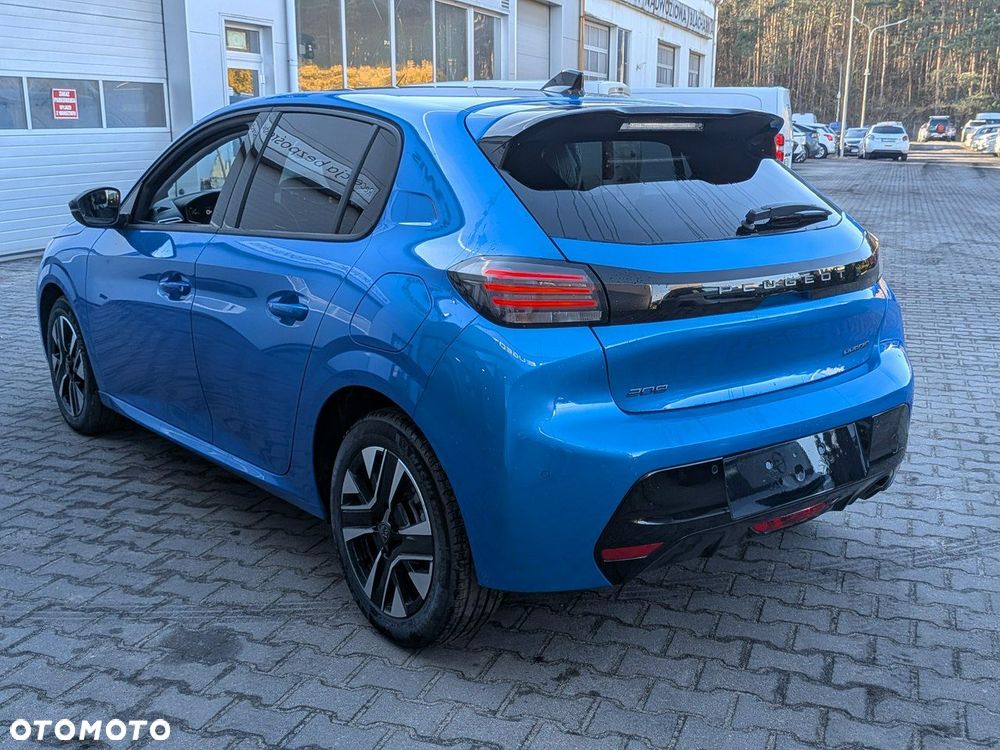 Peugeot 208 - 3