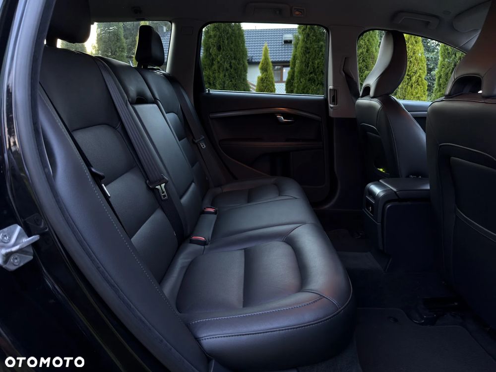 Volvo V70 D4 Geartronic Black Edition - 25