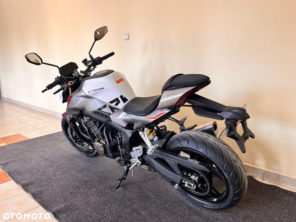 QJMOTOR SRK 800 - 5