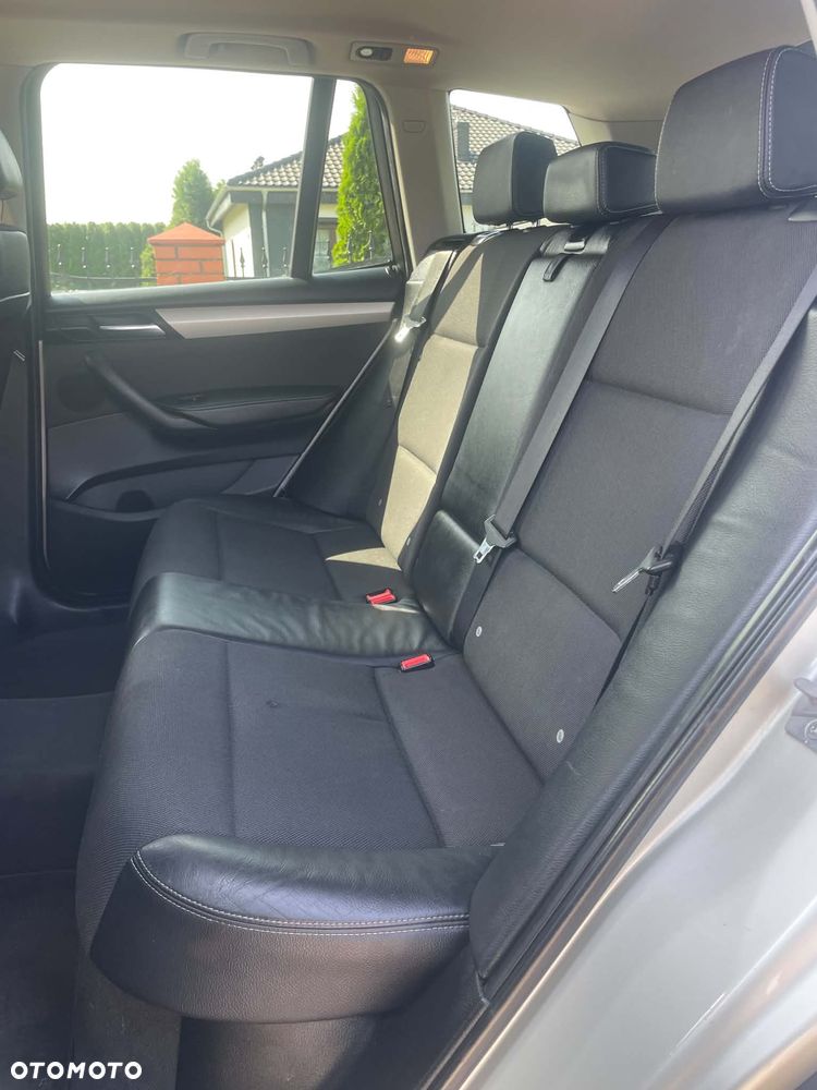 BMW X3 xDrive20d - 32