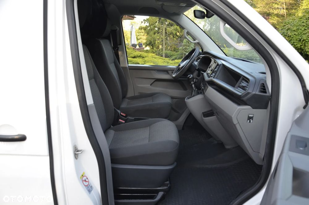 Volkswagen Transporter T6.1 - 19