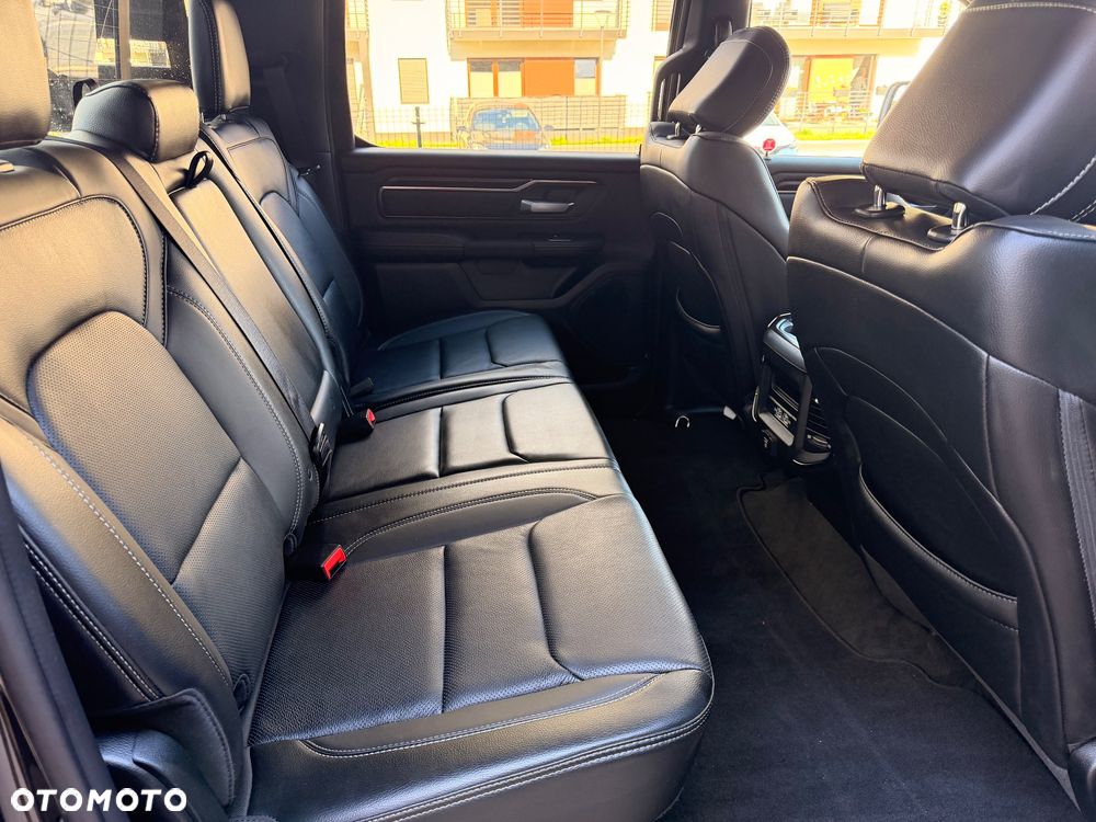 RAM 1500 Crew Cab Sport - 29