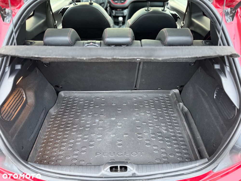 Peugeot 208 GTI 200 THP - 26