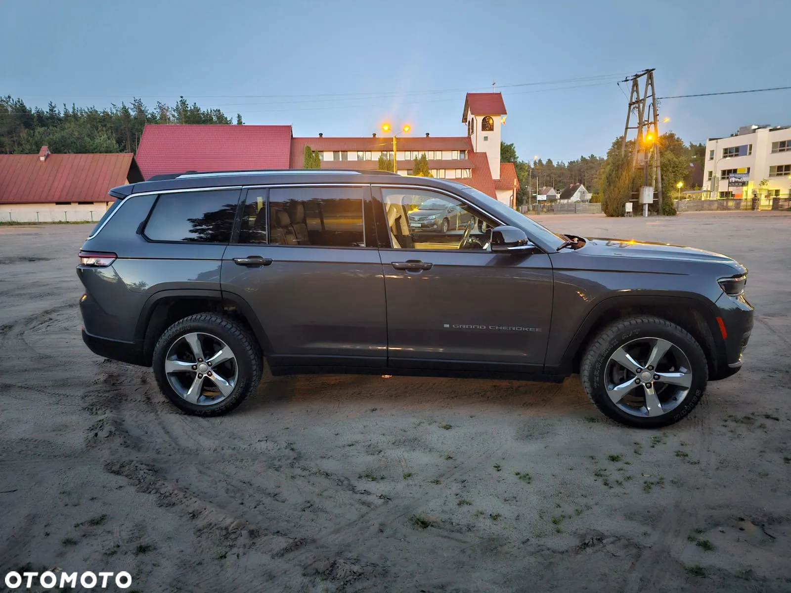 Jeep Grand Cherokee - 5