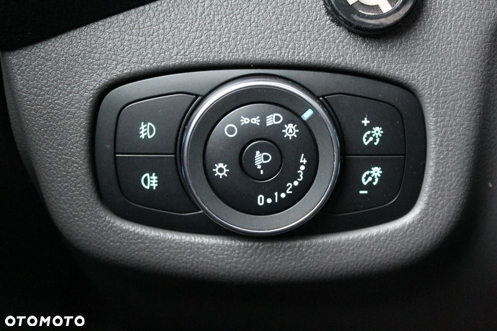 Ford Tourneo Connect 1.5 EcoBlue Start-Stop Titanium - 25