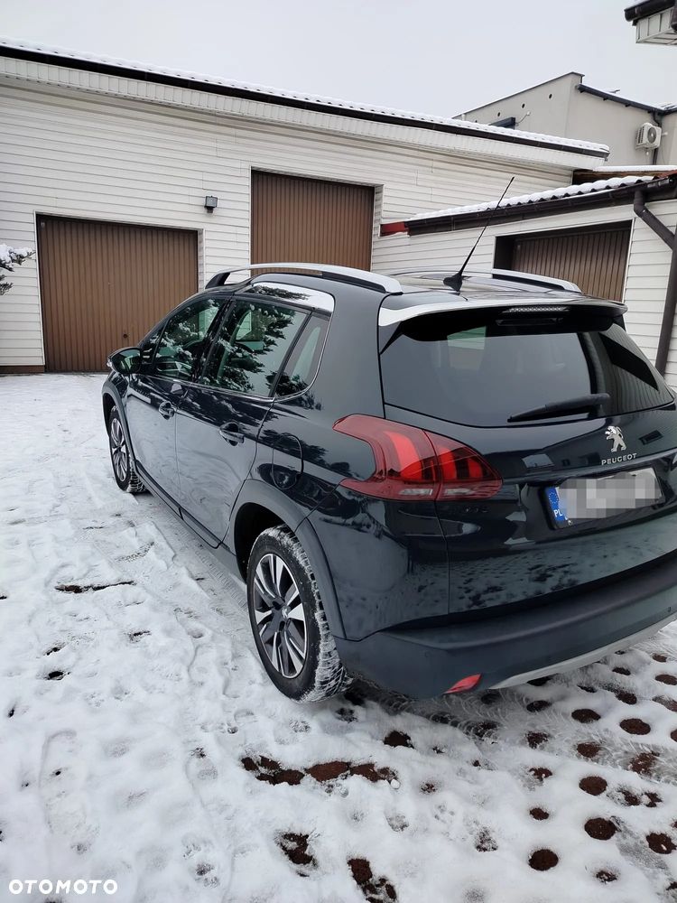 Peugeot 2008 1.2 Pure Tech Allure S&S - 2