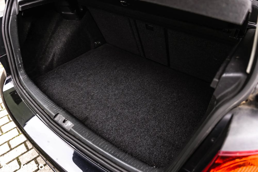 Volkswagen Golf - 20