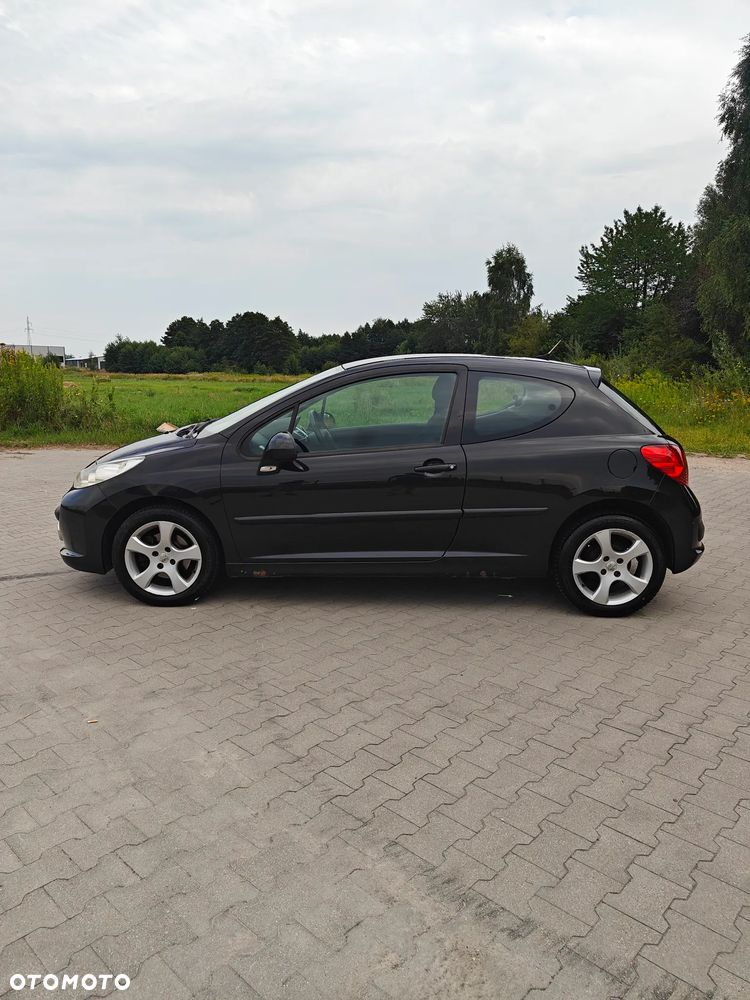 Peugeot 207 1.4 16V Trendy - 3