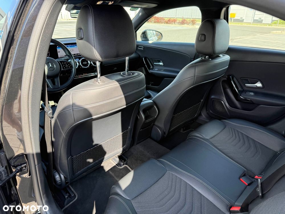 Mercedes-Benz Klasa A 180 d 7G-DCT - 7