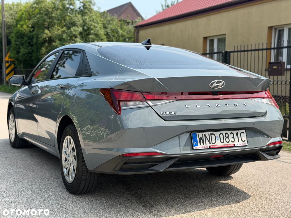Hyundai Elantra 1.6 Modern CVT - 6
