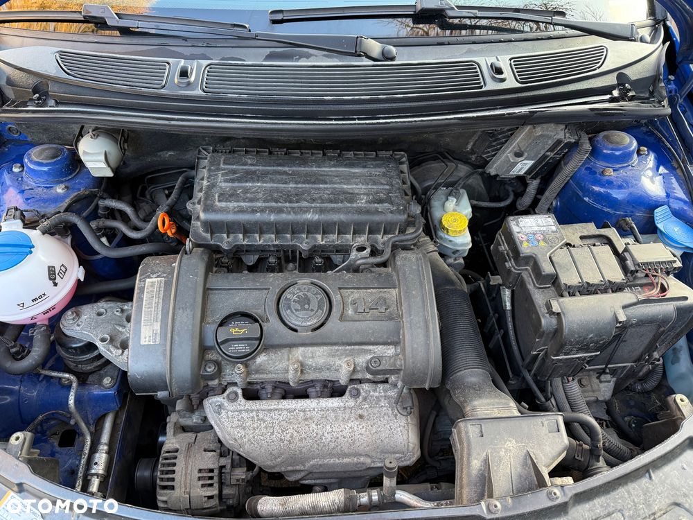 Skoda Fabia ver-1-4-16v-comfort - 9