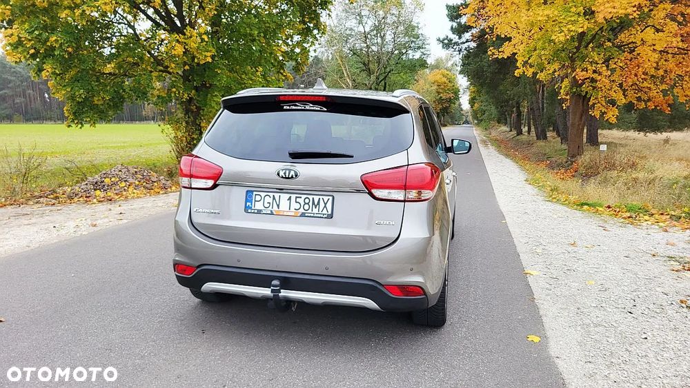 Kia Carens 1.7 CRDi M 7os - 13