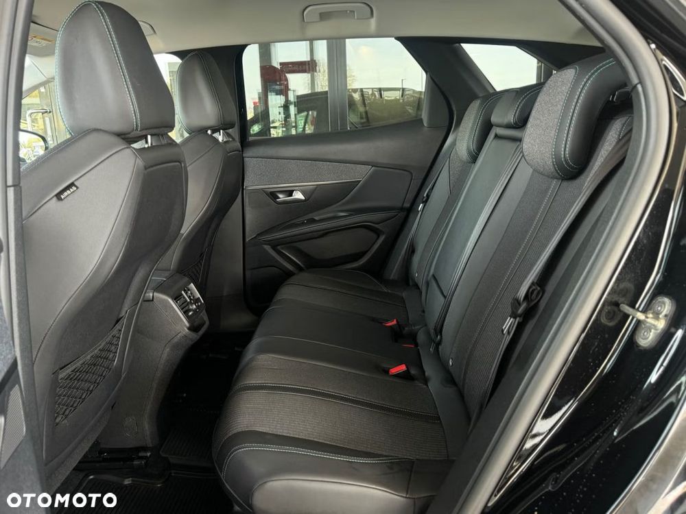 Peugeot 3008 BlueHDi 130 Stop & Start EAT8 Allure - 23
