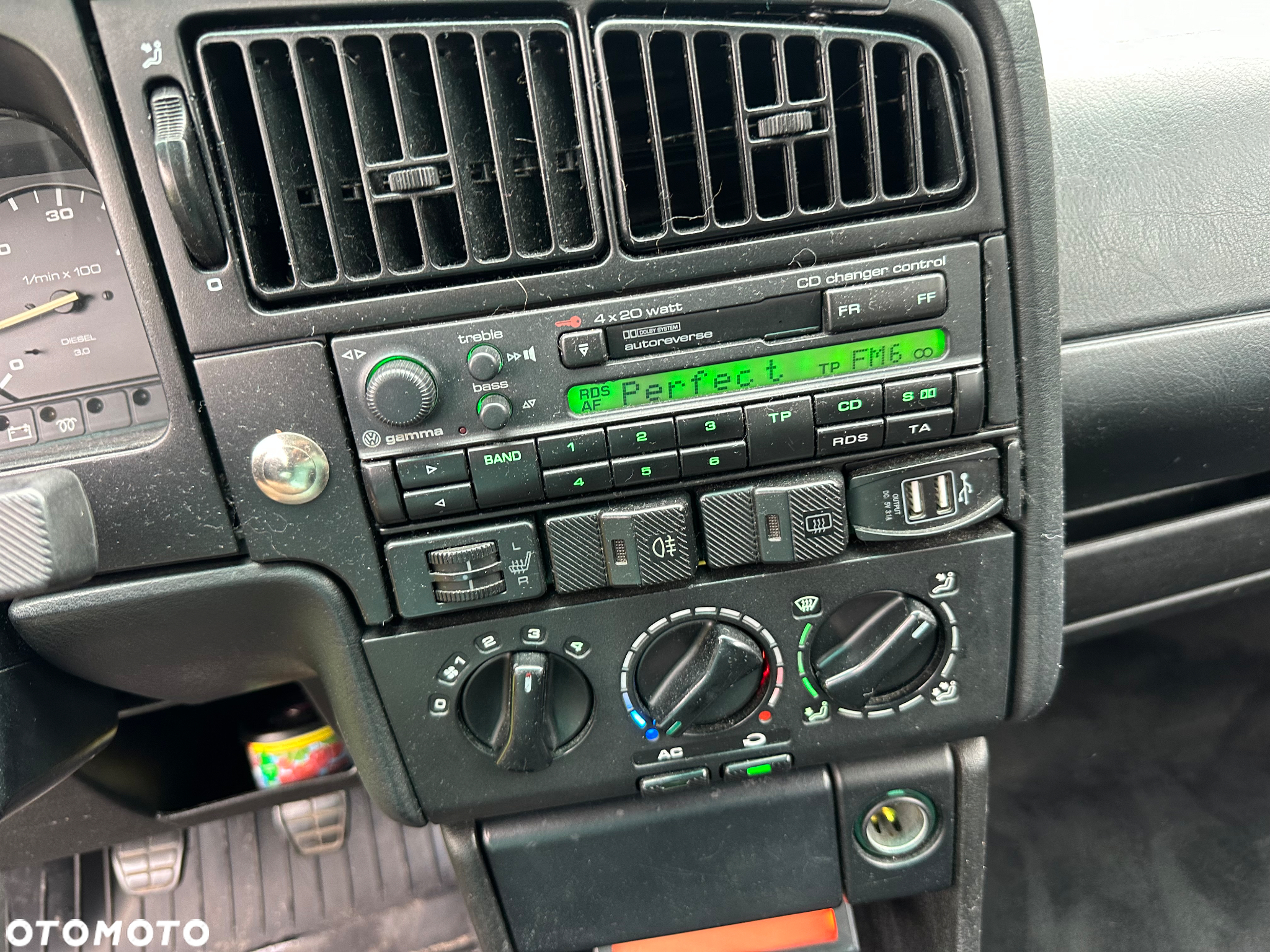 Volkswagen Passat 1.9 TD CL - 27