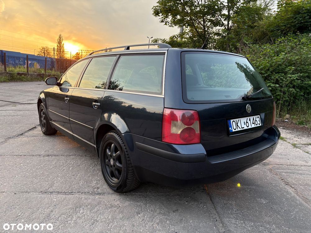 Volkswagen Passat 1.9 TDI Basis - 1