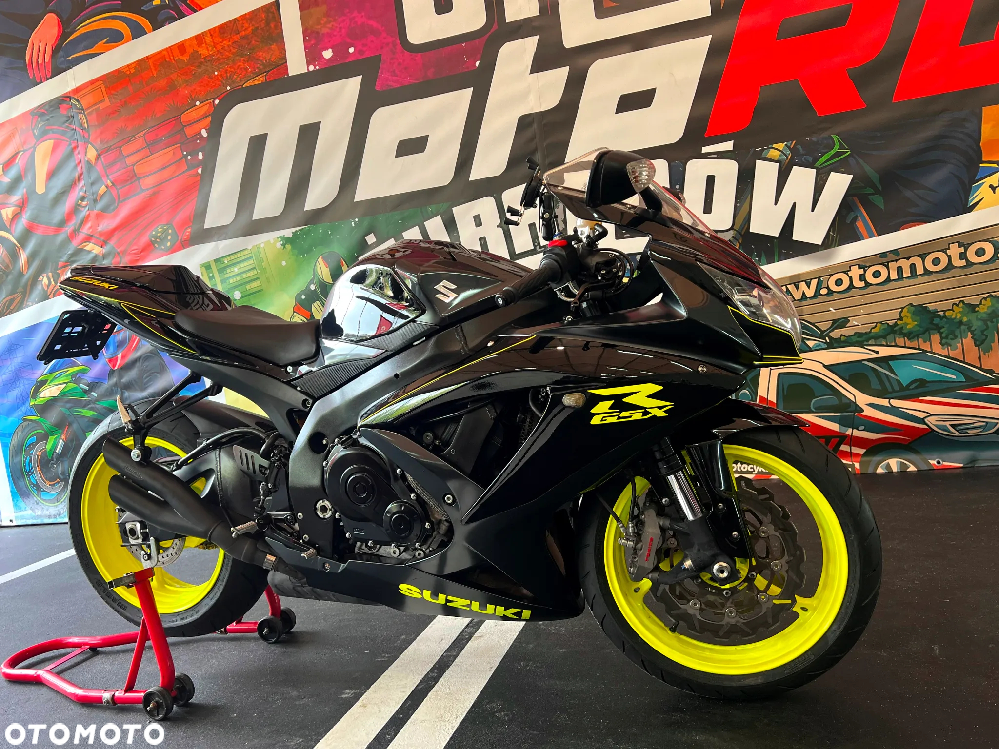 Suzuki GSX-R - 6