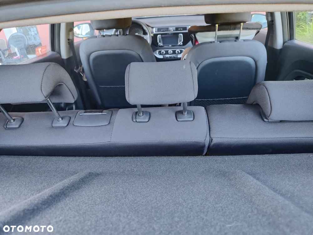 Kia Rio 1.2 L - 18