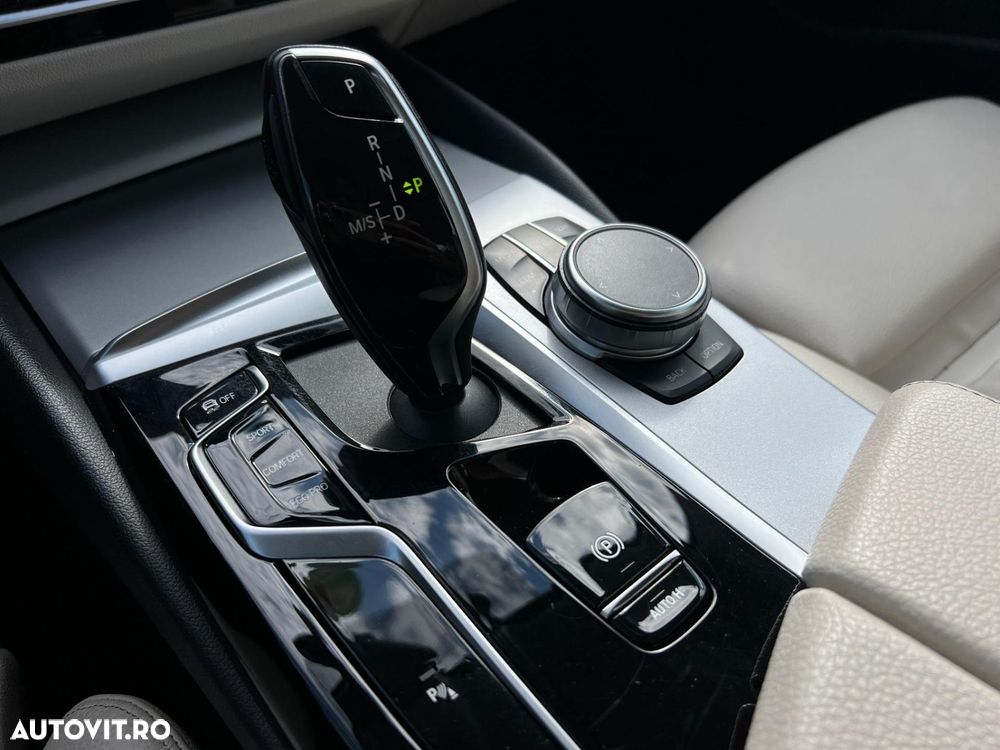 BMW Seria 5 520d xDrive AT MHEV - 15