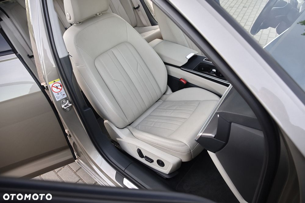 Audi A6 Avant - 27