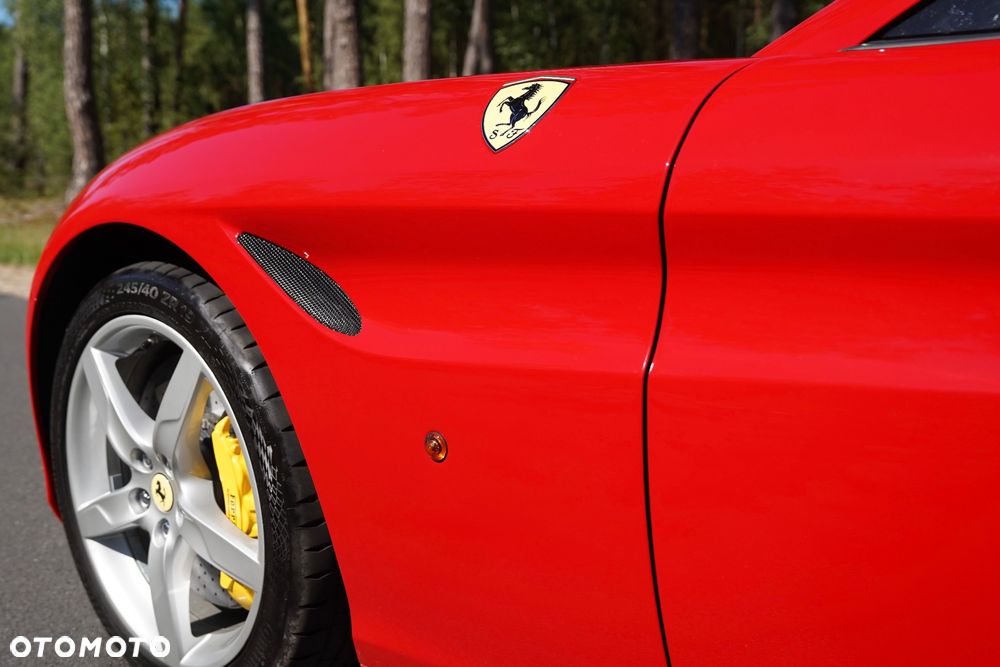 Ferrari California T - 19