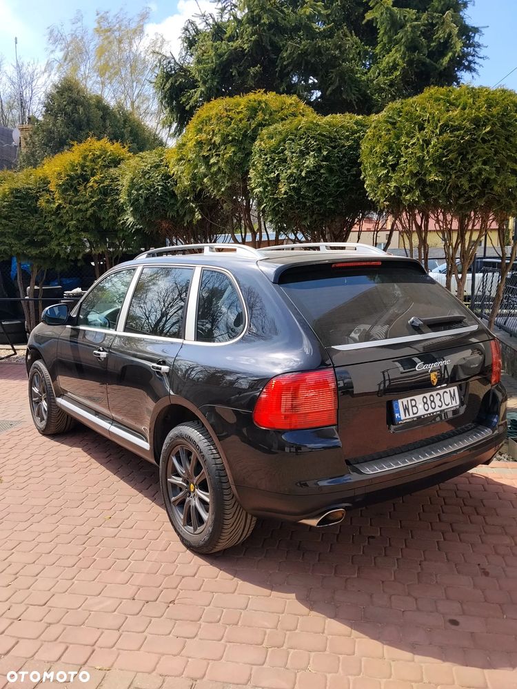 Porsche Cayenne - 1