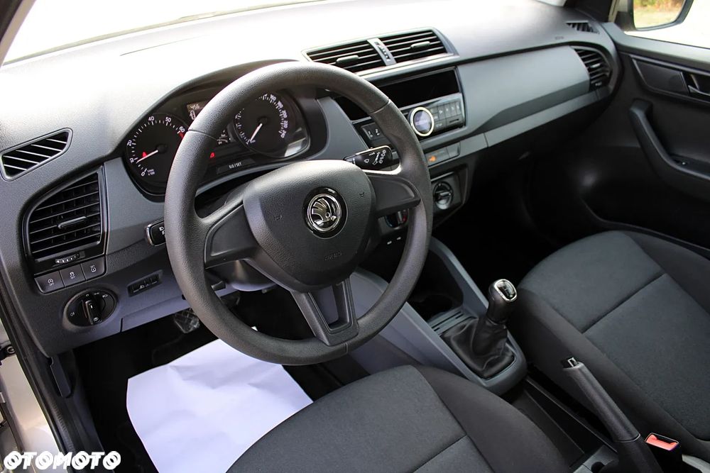 Skoda Fabia - 12