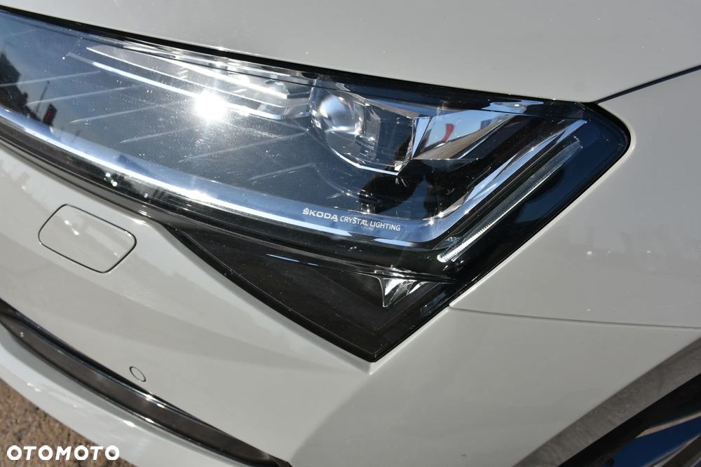 Skoda Superb 2.0 TDI DSG Sportline - 12