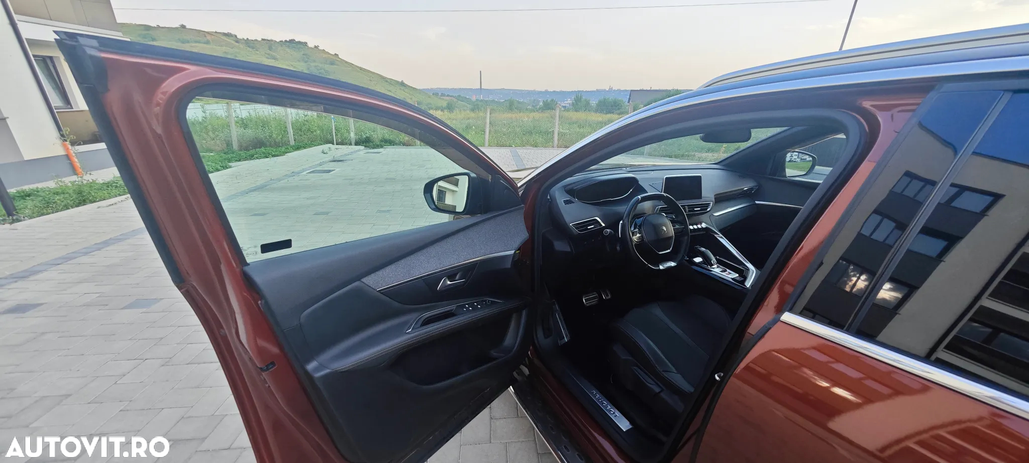 Peugeot 3008 1.6 PureTech Turbo S&S EAT8 GT-Line - 24