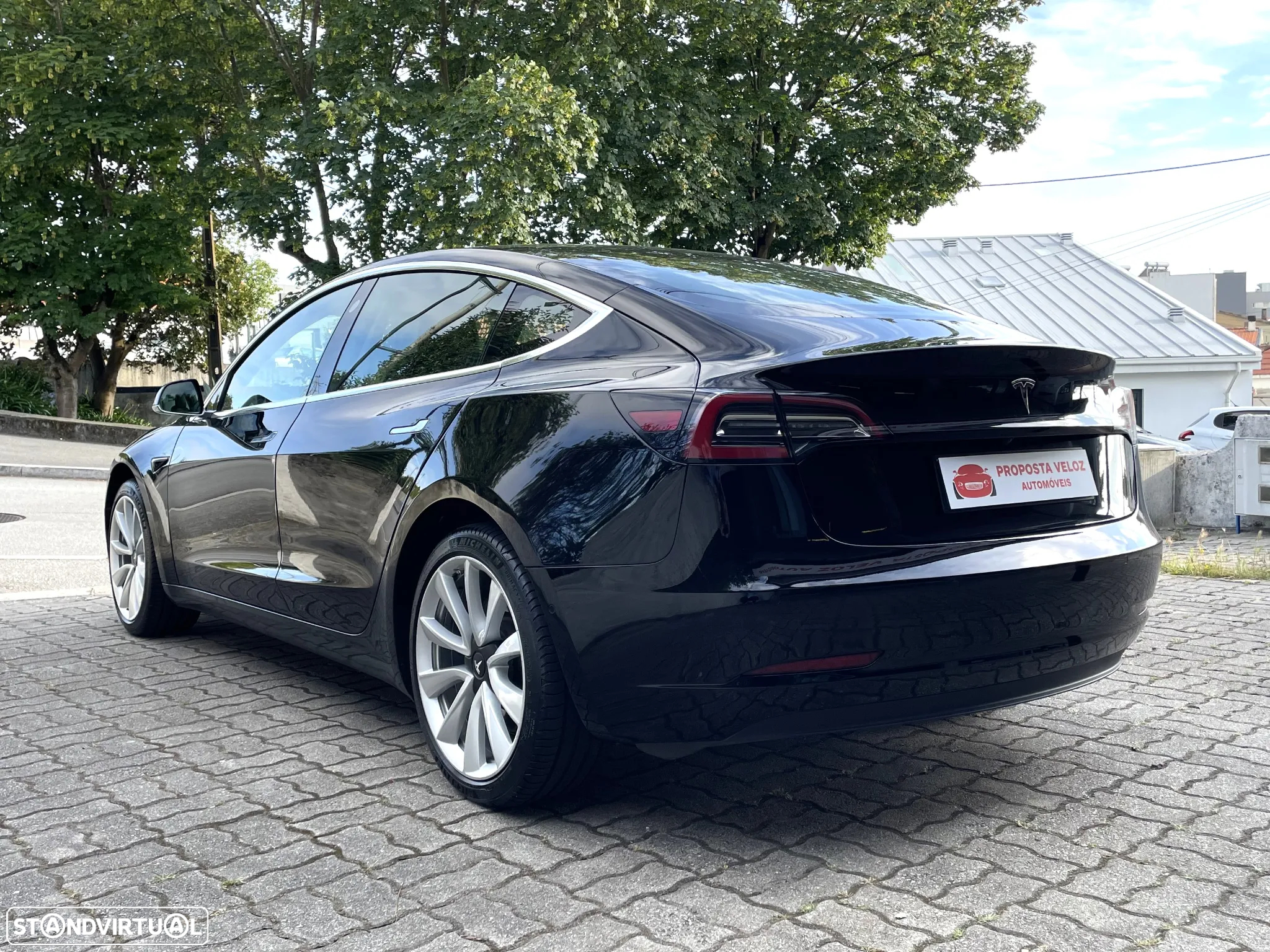 Tesla Model 3 Standard Range Plus RWD - 4