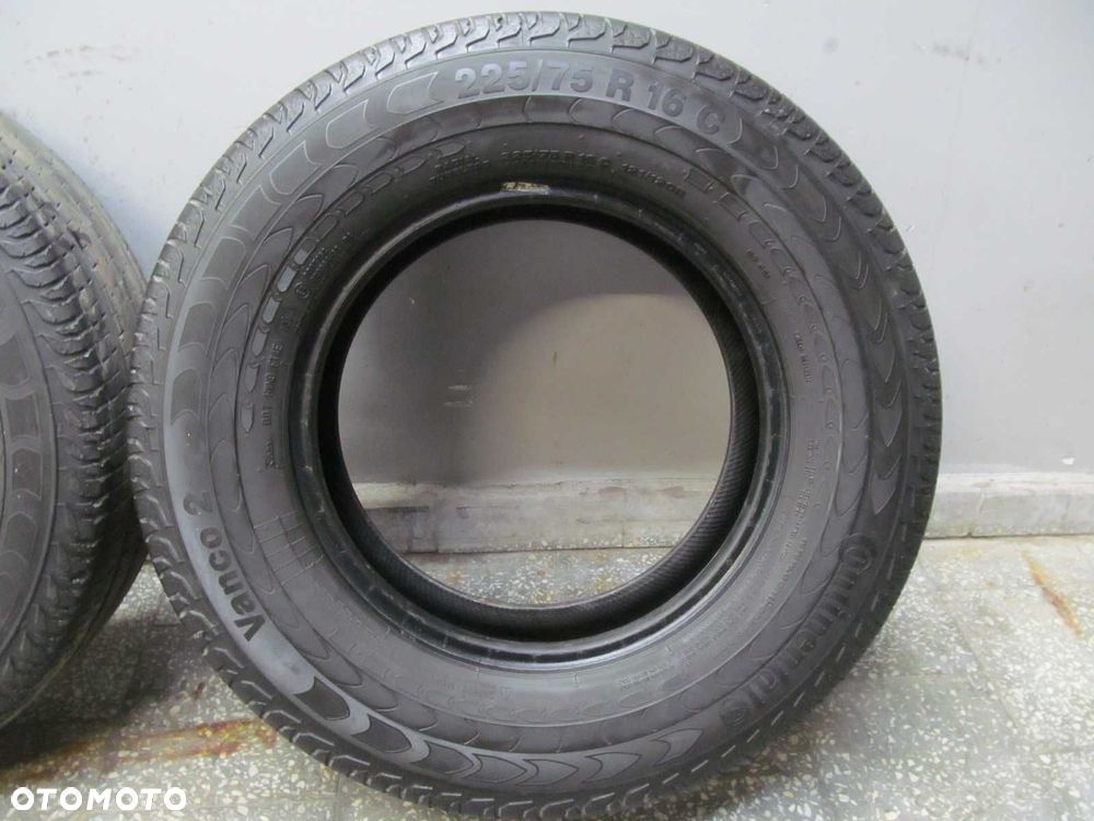 OPONA CONTINENTAL VANCO 2 225/75/16C ROCZNIK 2014 121/120 4mm - 5
