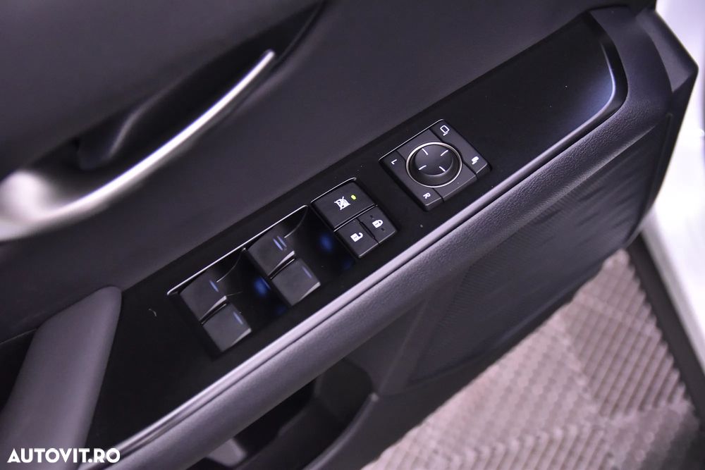 Lexus UX - 14