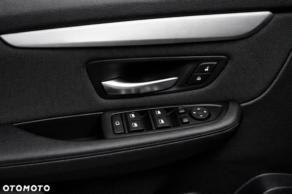 BMW Seria 2 218i - 14